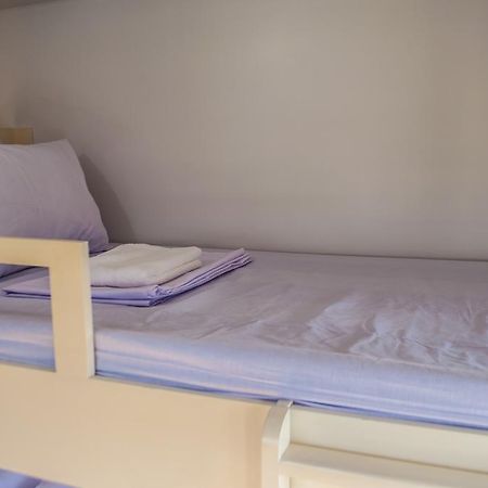 Titan Condo At Studio City Tower 1 Alabang Manila Bagian luar foto
