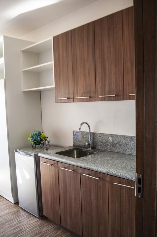 Titan Condo At Studio City Tower 1 Alabang Manila Bagian luar foto