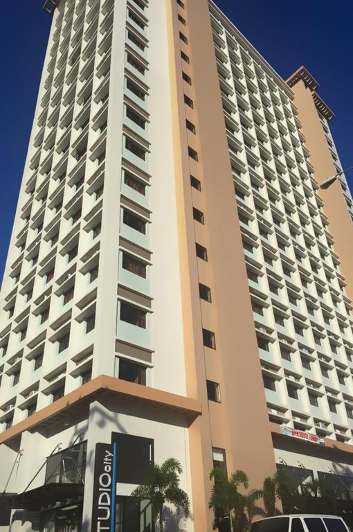 Titan Condo At Studio City Tower 1 Alabang Manila Bagian luar foto